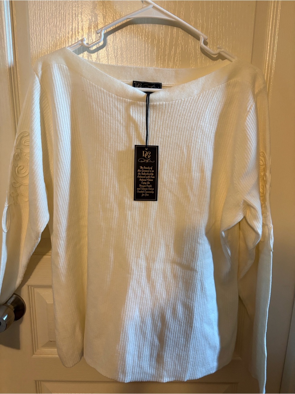DG2 by Diane Gilman White Ribbed Boatneck Pullover